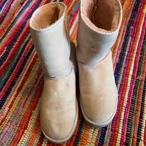 UGG🔥🔥🔥 BOOTS AUTHENTIC.